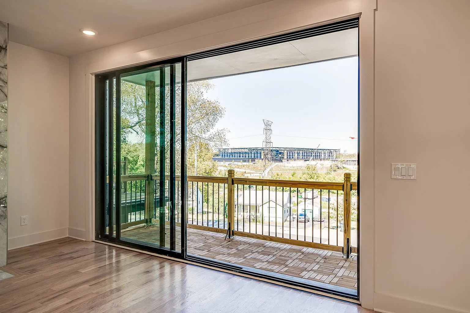 c7460cb8e67f1a54bfc09eb1cf8f81b7-uncropped_scaled_within_1536_1152