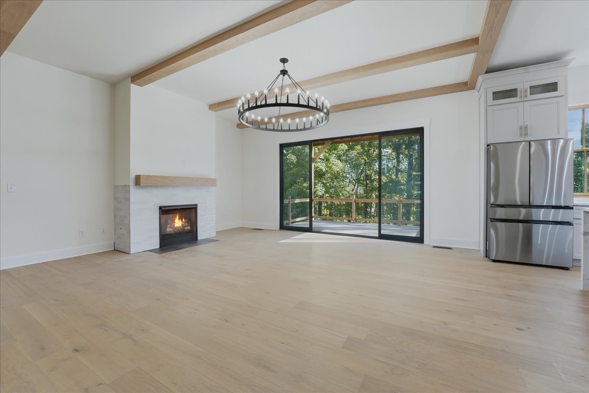 08-Shine-Media-795-Summit-Oaks-Court-08