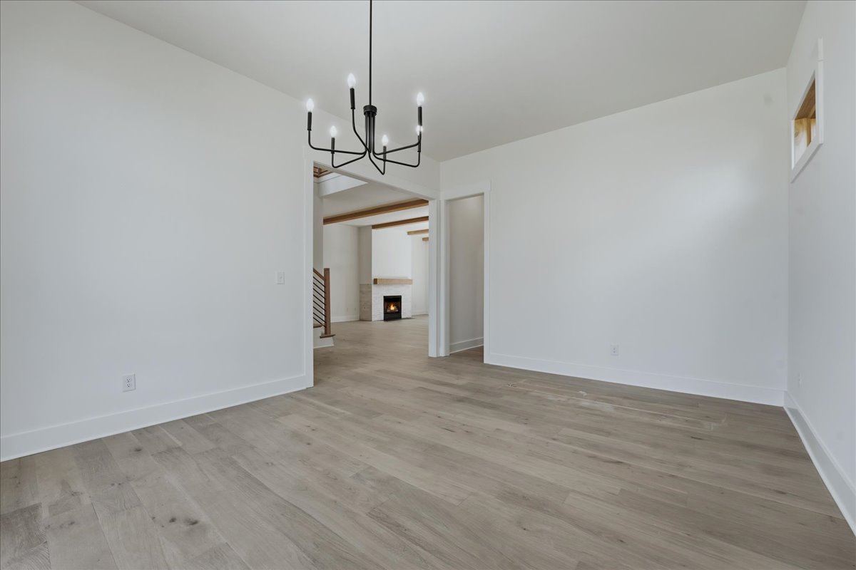 23-Shine Media 795 Summit Oaks Court-23