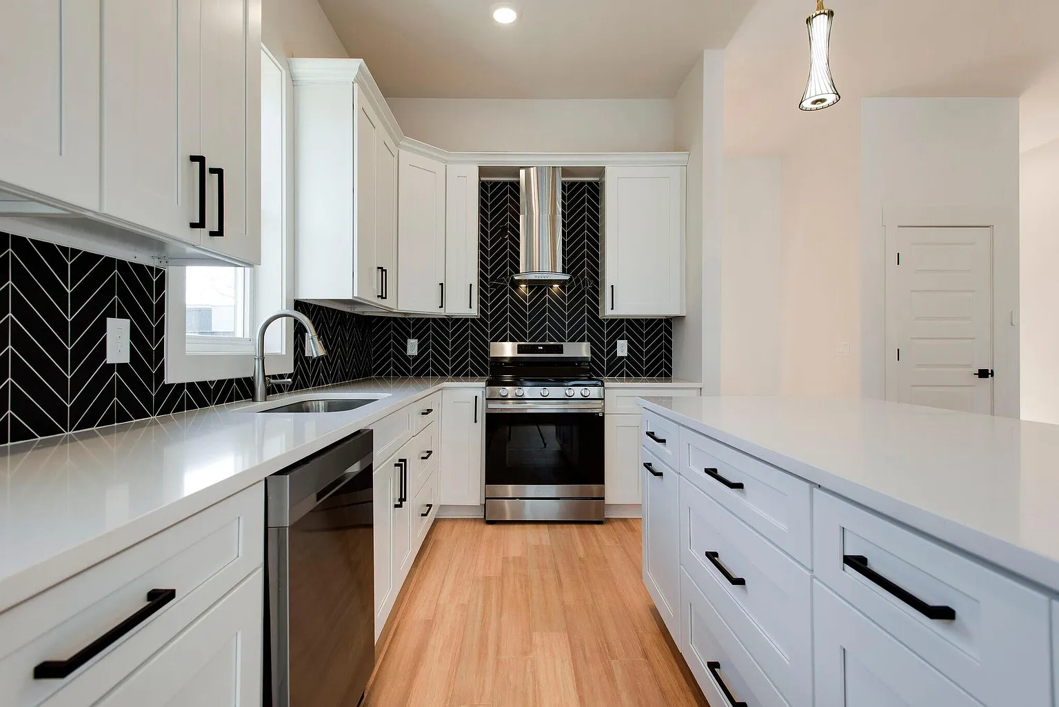 2bf100de1b01ac7e6728265cd918bb49-uncropped_scaled_within_1536_1152