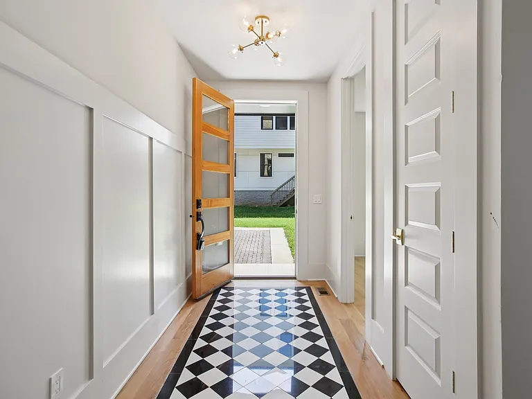 5f2f8e06bc28c6d3a63300128e5959cc-cc_ft_768