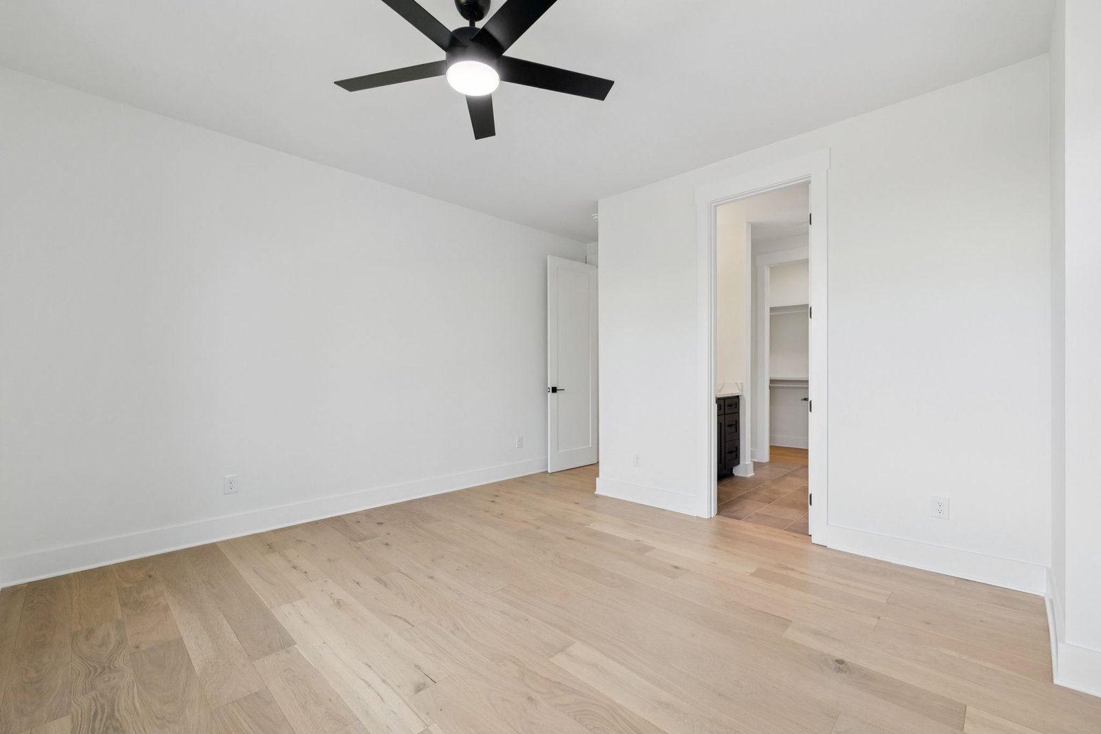 64-web-or-mls-803-Summit-Oaks-Ct-064