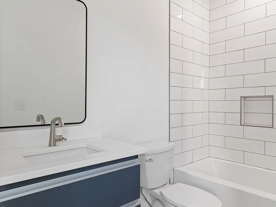 c40f277e154a5973a4d5a4e04ddbae95-cc_ft_960