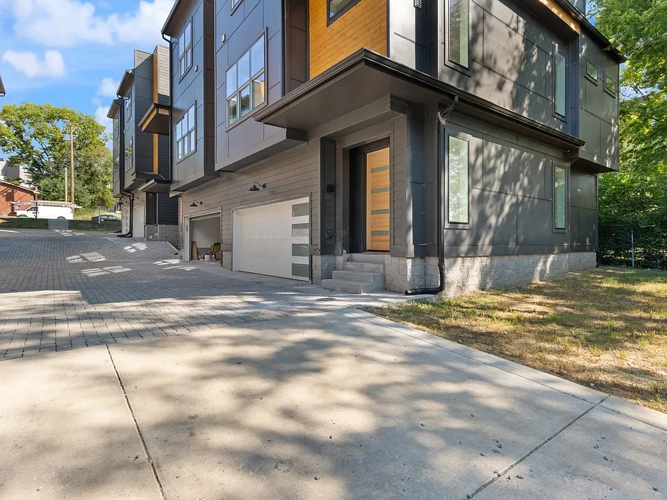 d03c41a8387229d246ddaf30982e872a-cc_ft_960